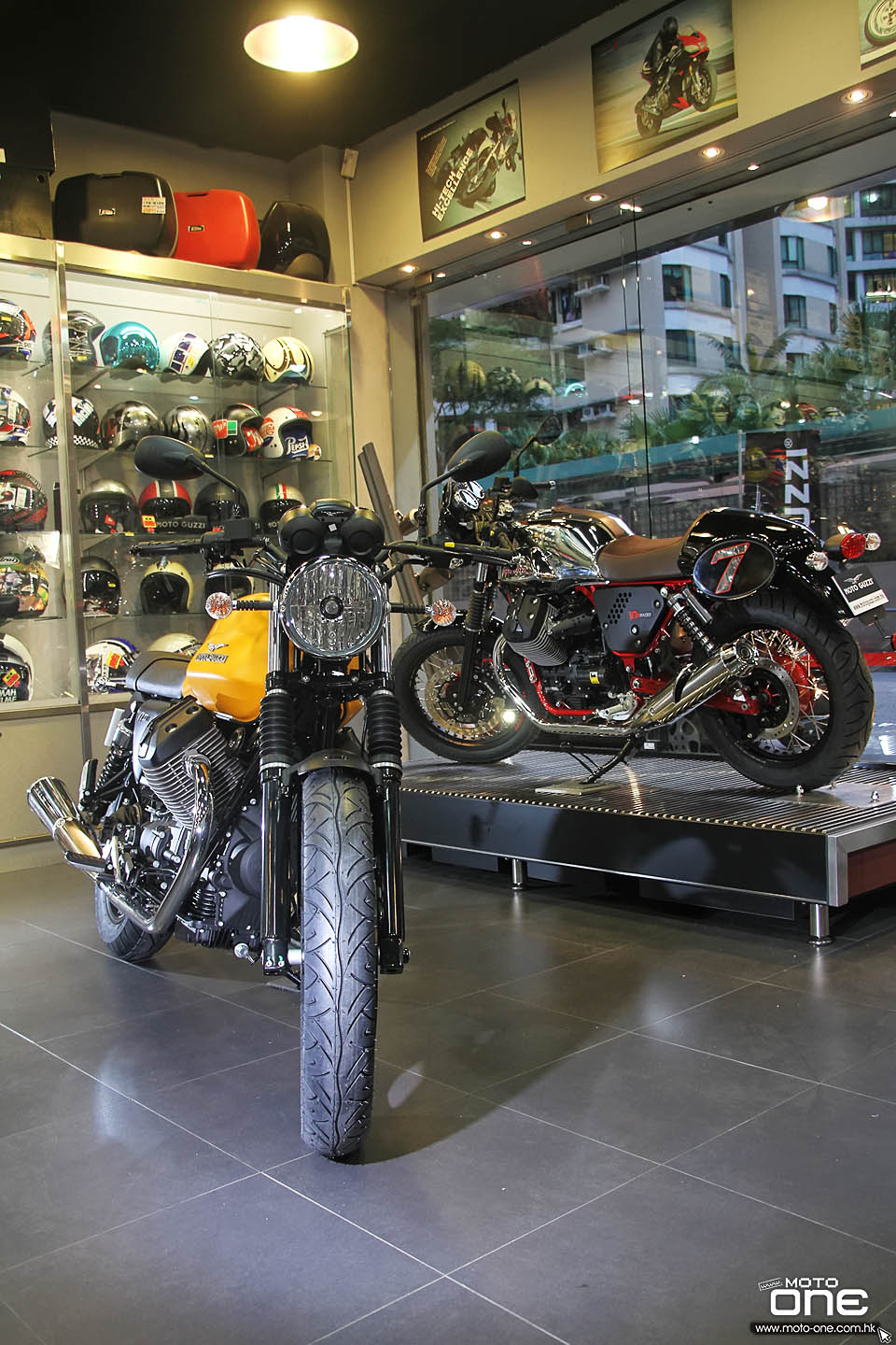 2016 Moto Guzzi V7 II Stone ABS