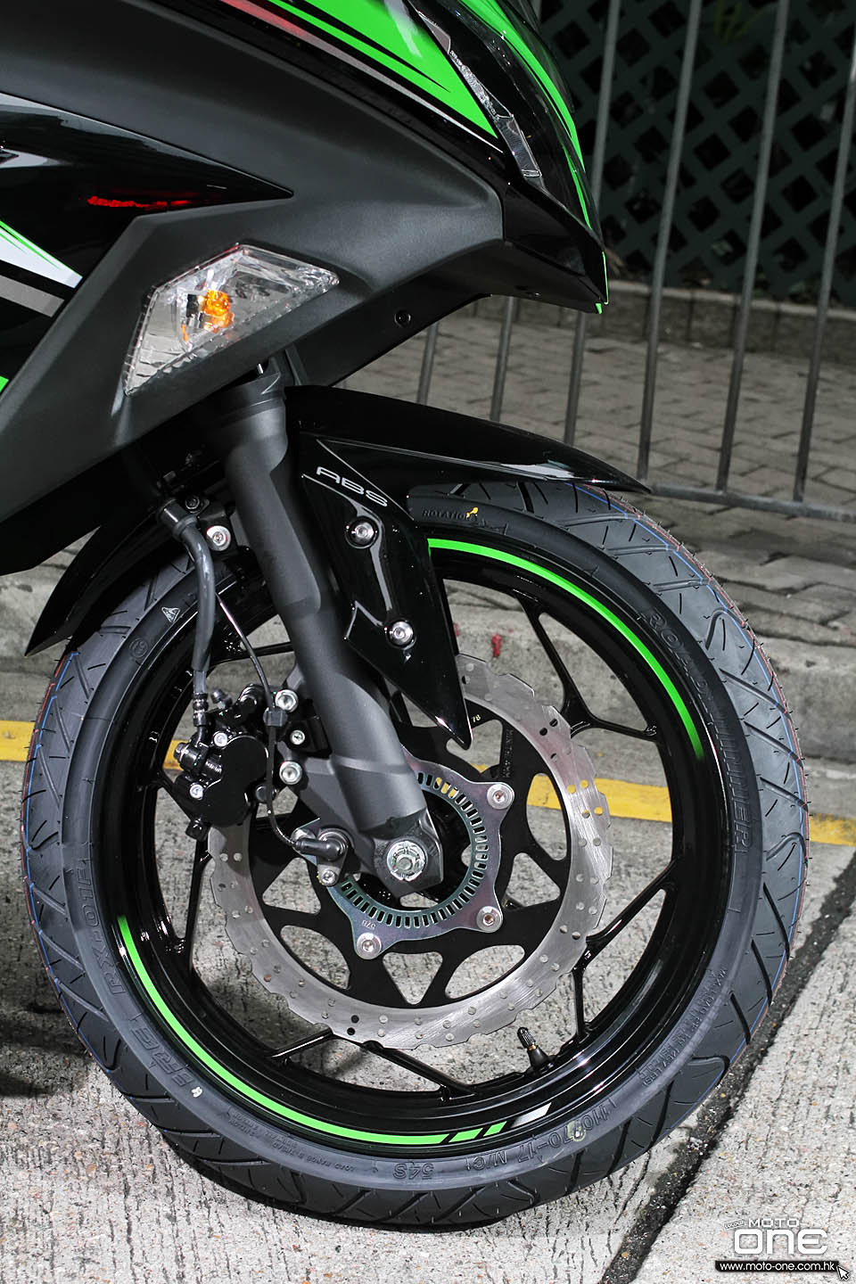 2016 KAWASAKI NINJA 300 ABS KRT EDITION