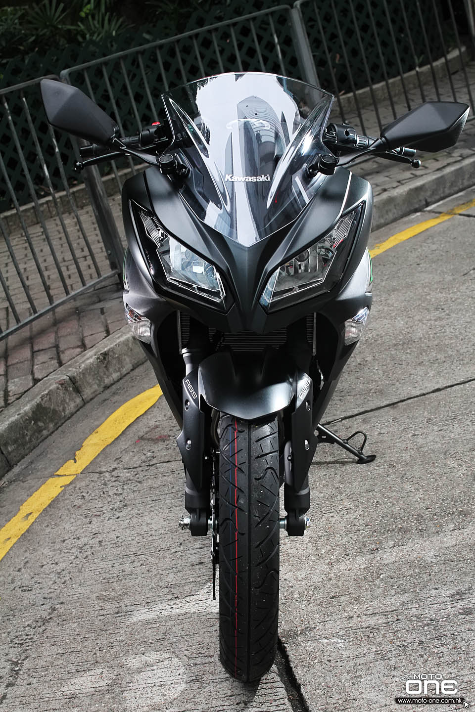 2016 KAWASAKI NINJA 300 ABS KRT EDITION