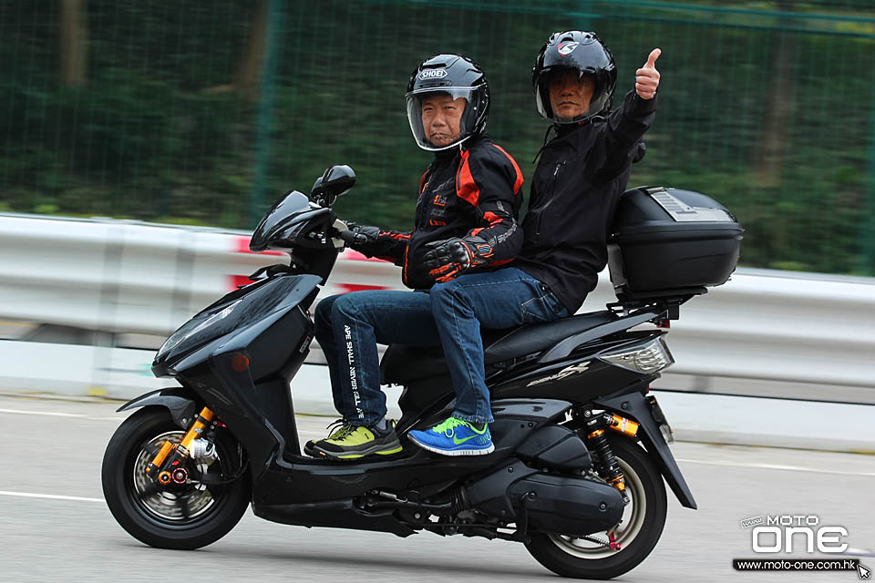 2016 chinese new year riding