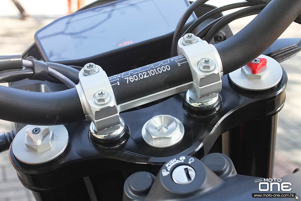 2016 KTM 690 Duke R ABS