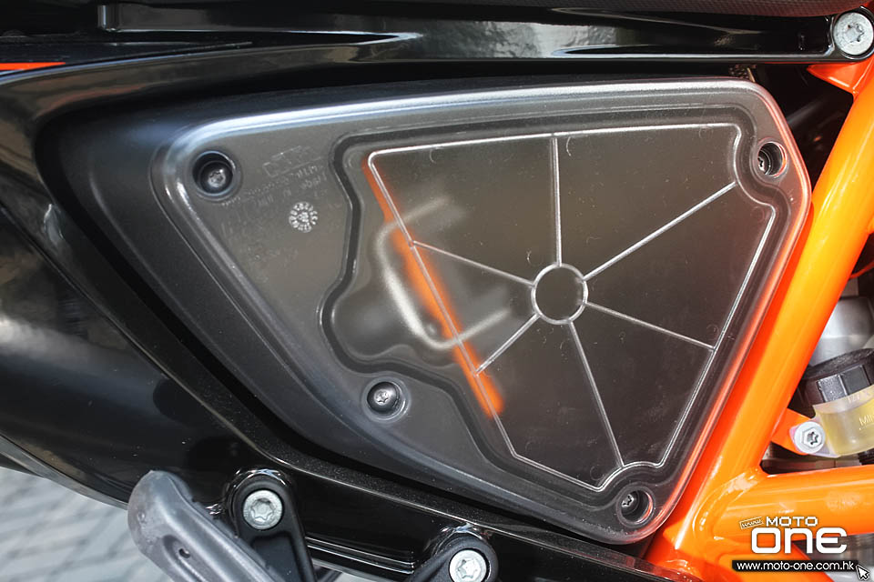 2016 KTM 690 Duke R ABS