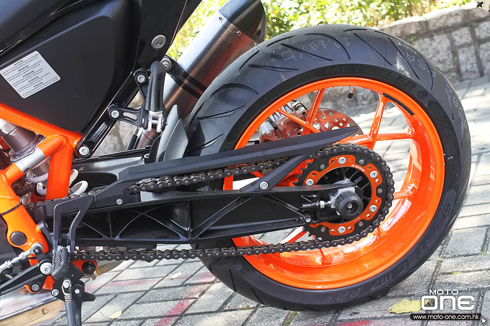 2016 KTM 690 Duke R ABS