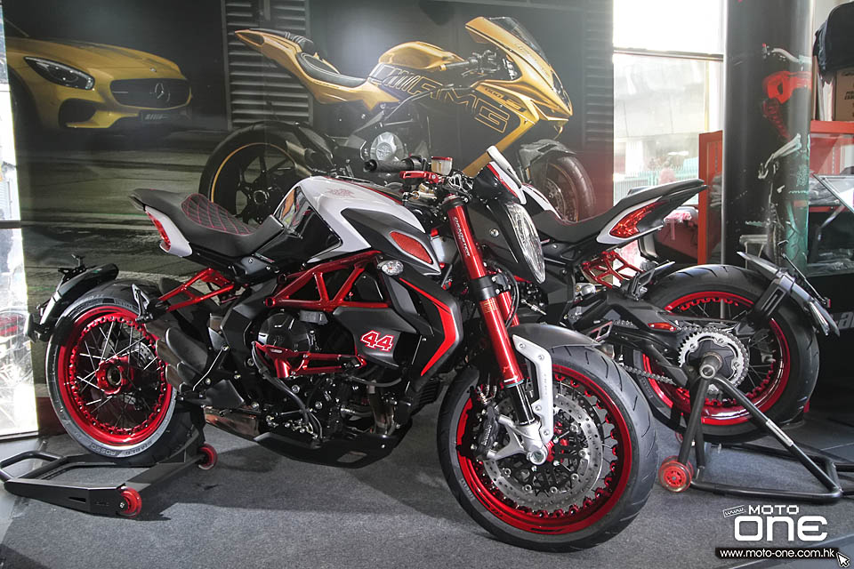 2016 MV AGUSTA DRAGSTER RR LH44 Lewis Hamilton