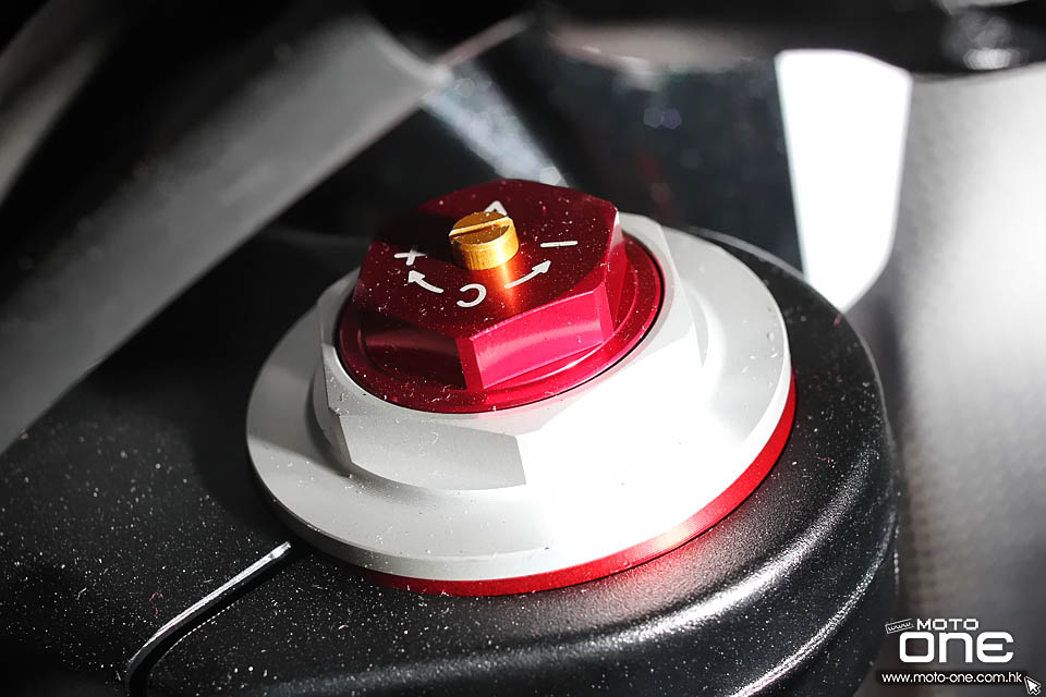 2016 MV AGUSTA DRAGSTER RR LH44 Lewis Hamilton