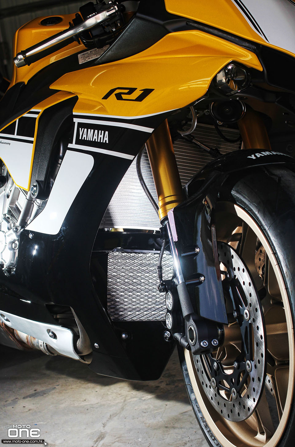 2016 yamaha yzf r1 r6 60th