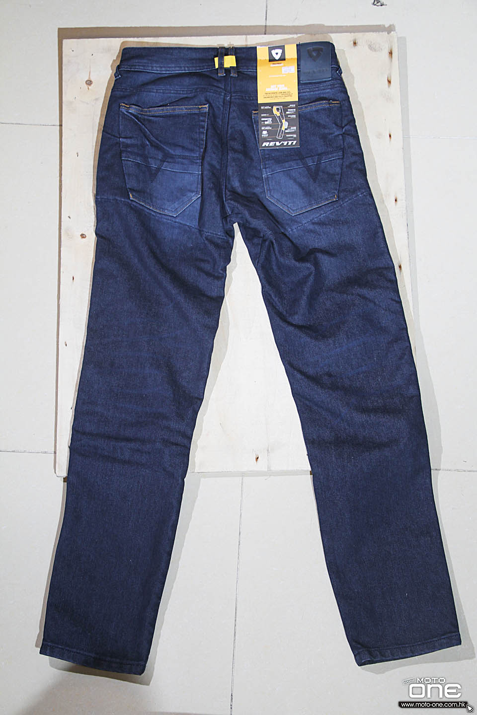 2016 REVIT Jeans Seattle Rockefeller