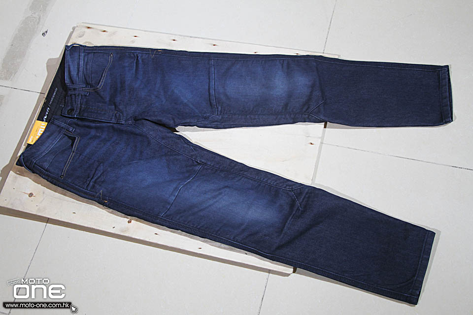 2016 REVIT Jeans Seattle Rockefeller
