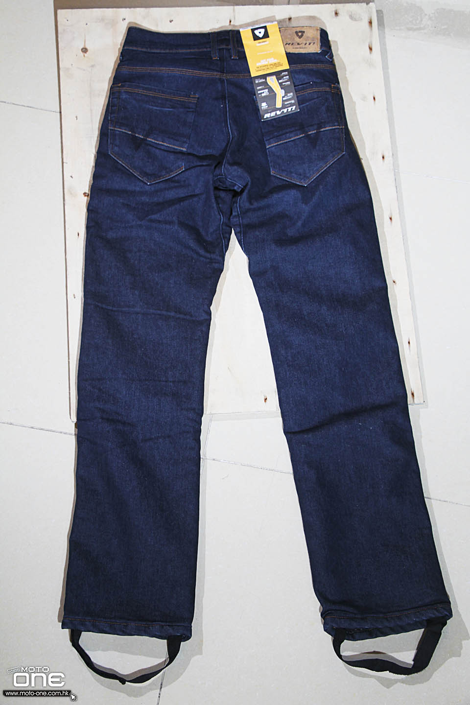 2016 REVIT Jeans Seattle Rockefeller
