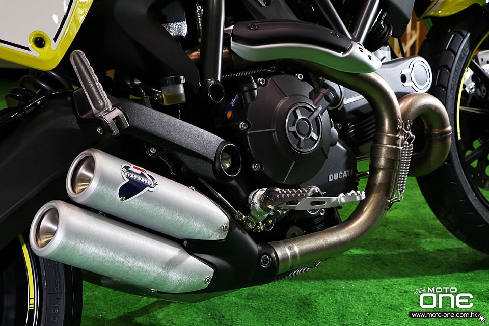 2016 DUCATI SCRAMBLER Flat Track PRO