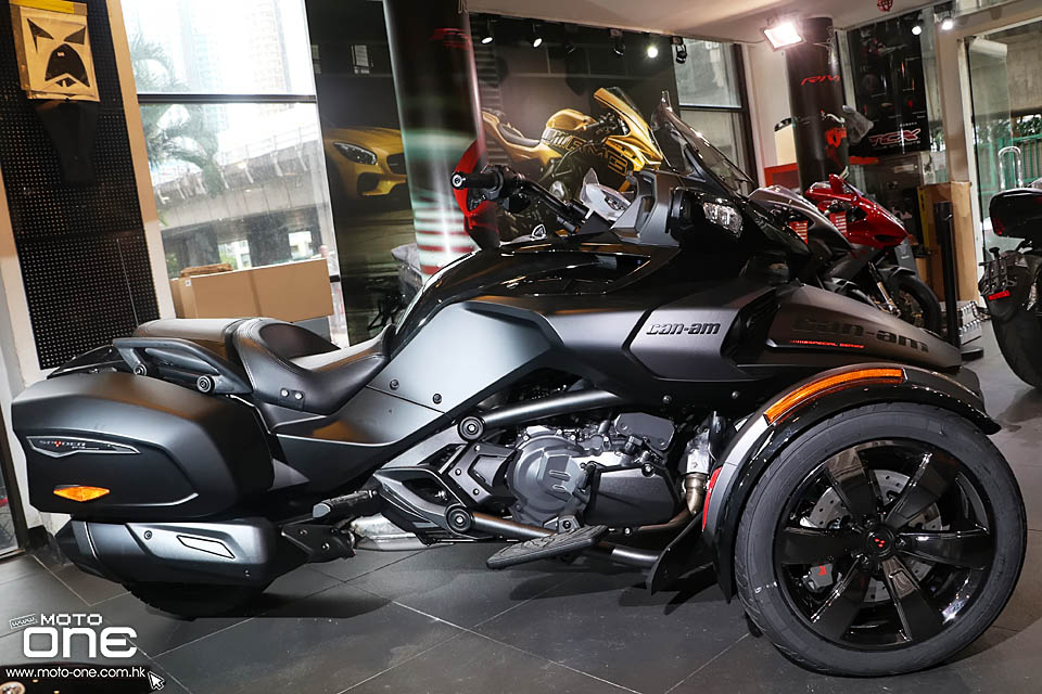 2016 Can Am Spyder F3 LTD Triple black series