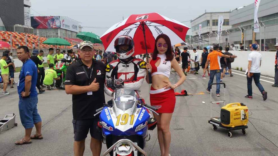 2016 YES YAMAHA BRIDGESTONE