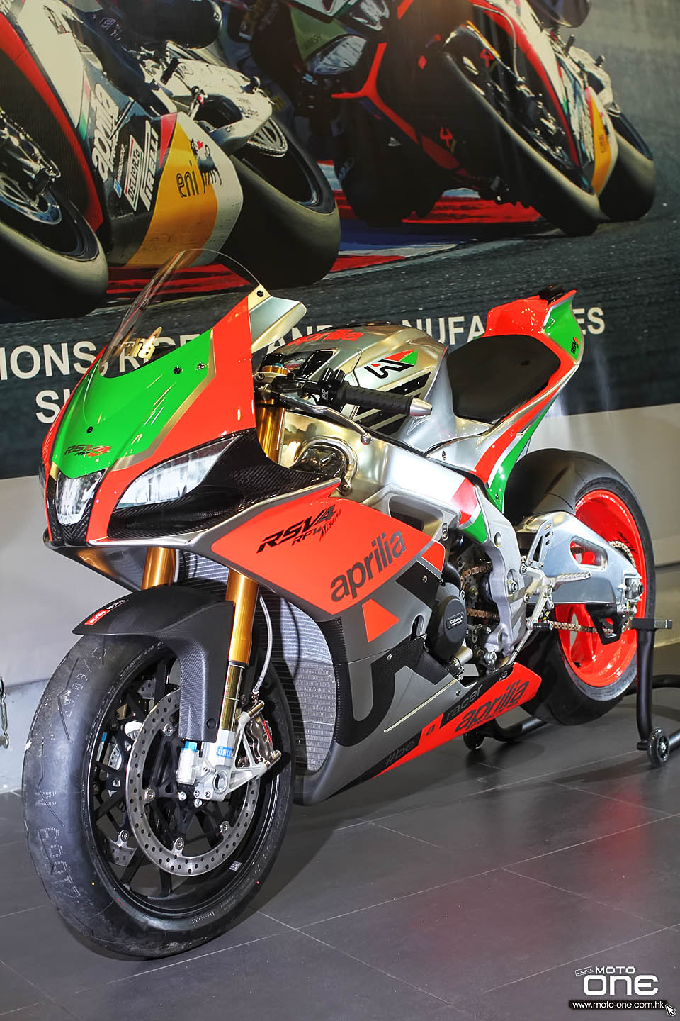 2016 APRILIA RSV4 R-FW Stock2 APX Race