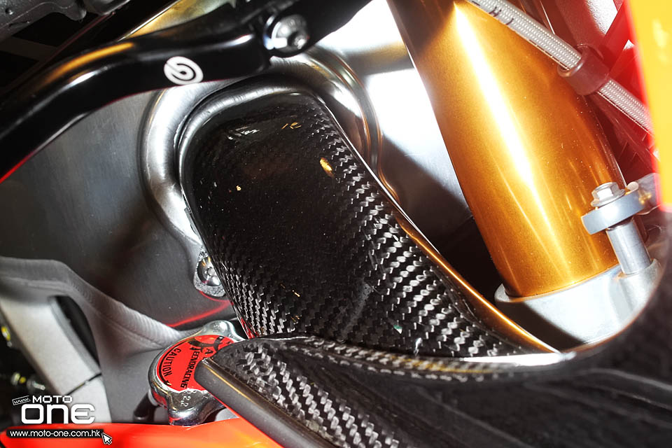 2016 APRILIA RSV4 R-FW Stock2 APX Race