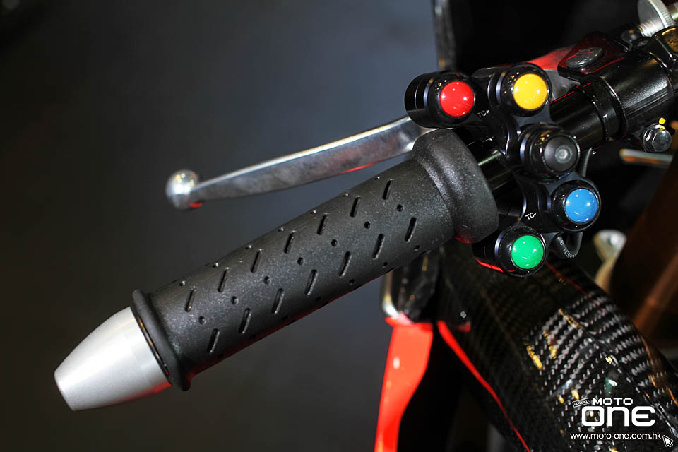 2016 APRILIA RSV4 R-FW Stock2 APX Race