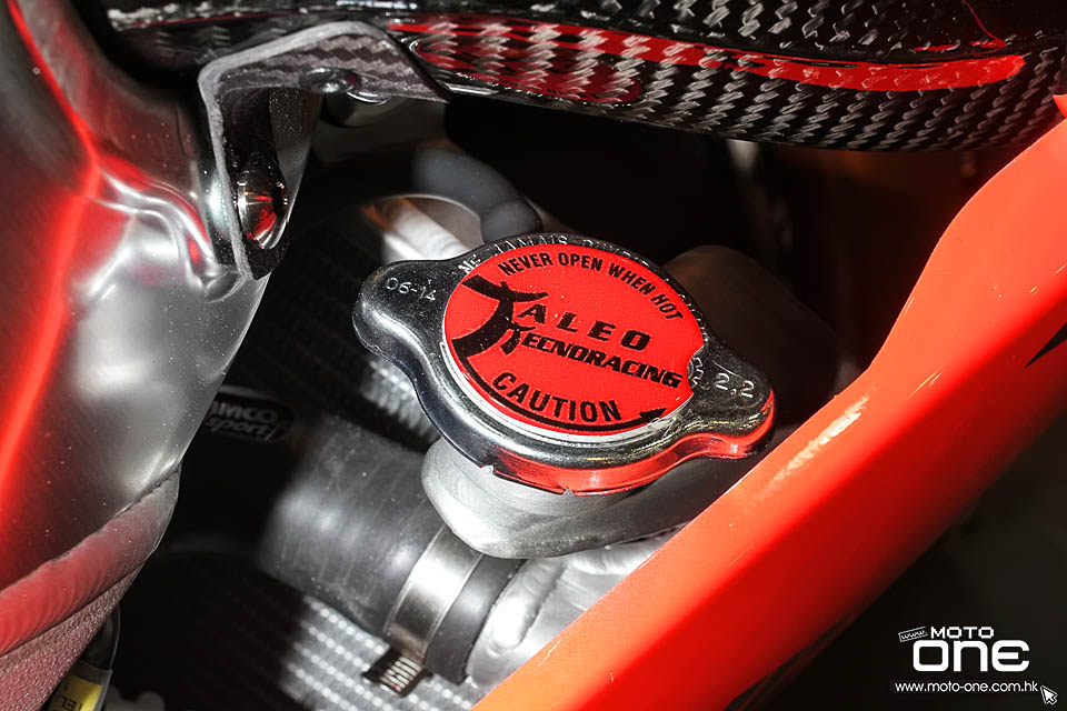 2016 APRILIA RSV4 R-FW Stock2 APX Race