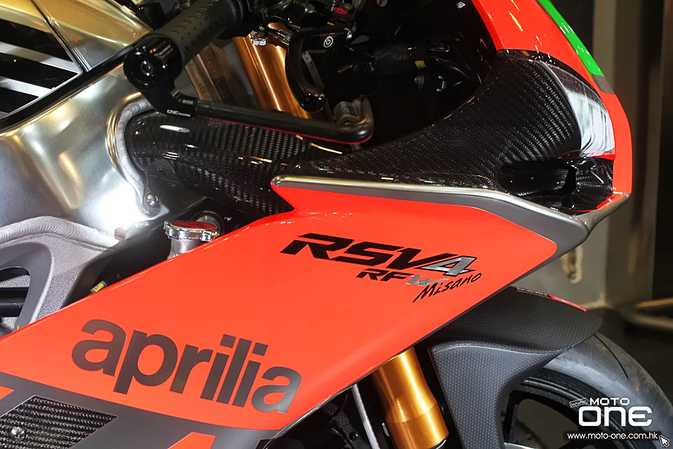 2016 APRILIA RSV4 R-FW Stock2 APX Race