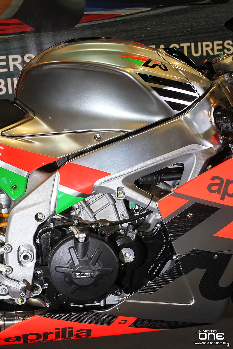 2016 APRILIA RSV4 R-FW Stock2 APX Race