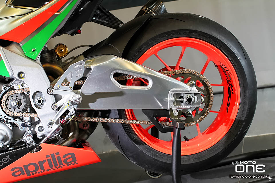 2016 APRILIA RSV4 R-FW Stock2 APX Race