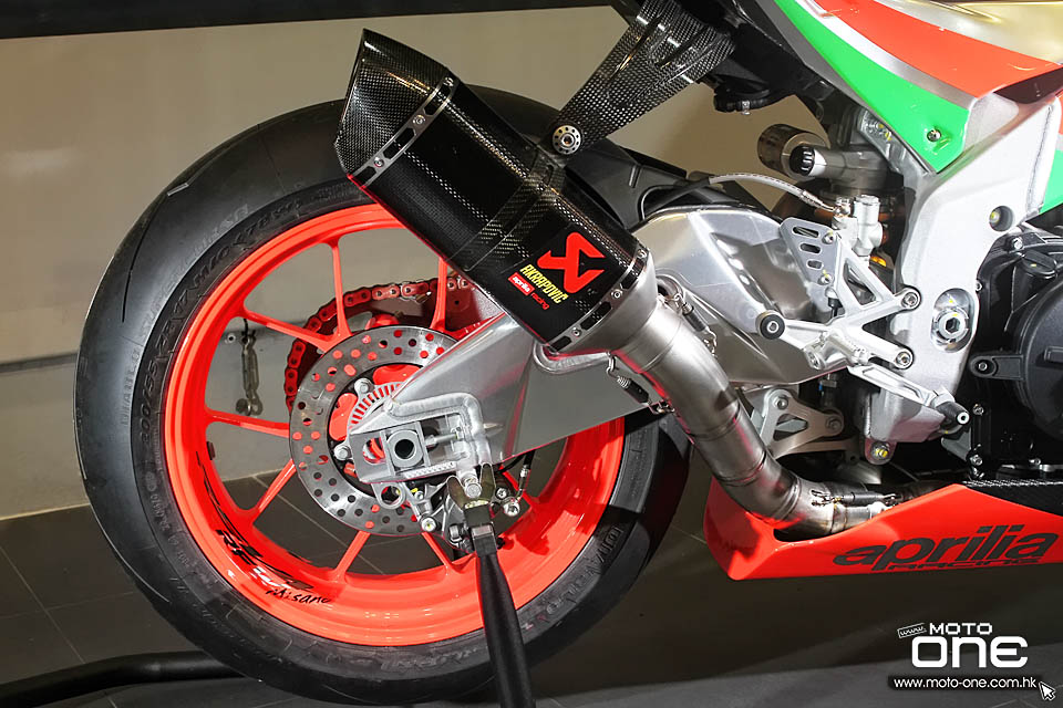 2016 APRILIA RSV4 R-FW Stock2 APX Race