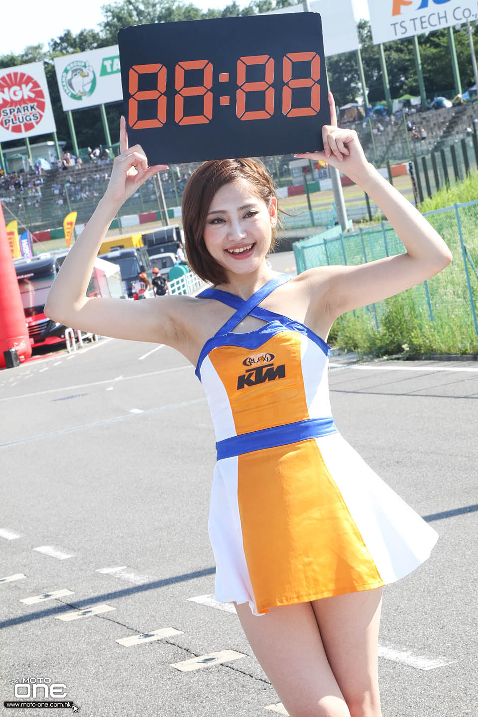 2016 SUZUKA 8HOURS RACING GIRLS