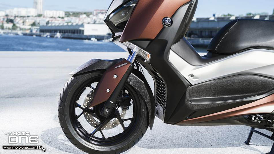 2017 YAMAHA XMAX300