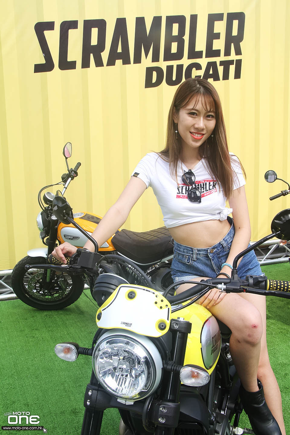 2016 HK MOTORCYCLESHOW girls