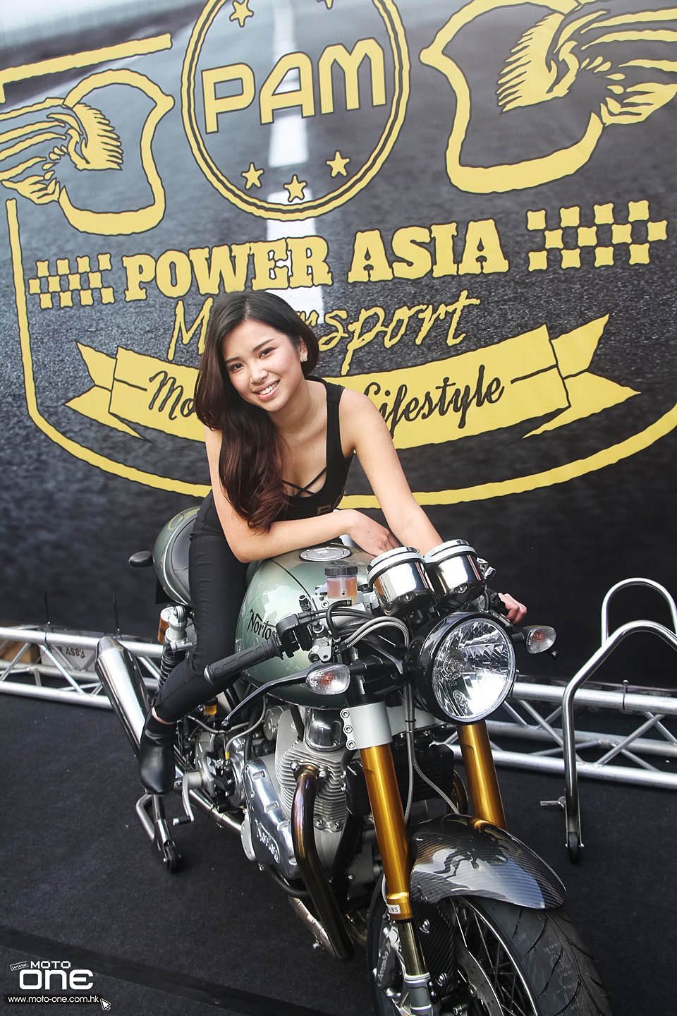 2016 HK MOTORCYCLESHOW girls