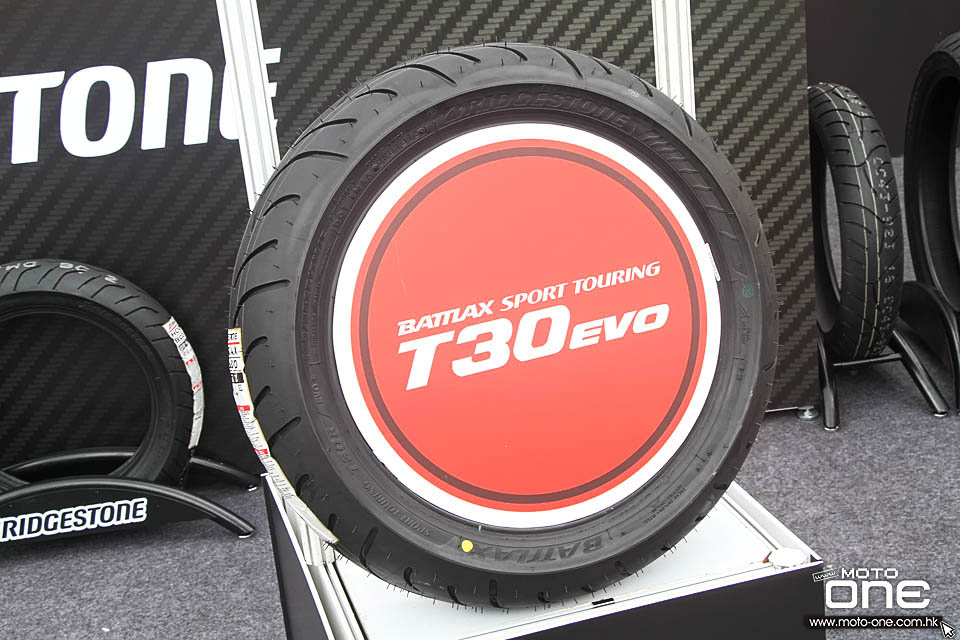 2016 SANWA BRIDGESTONE HJC HK BIKESHOW