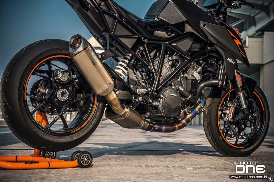 2017 KTM 1290 Super Duke R