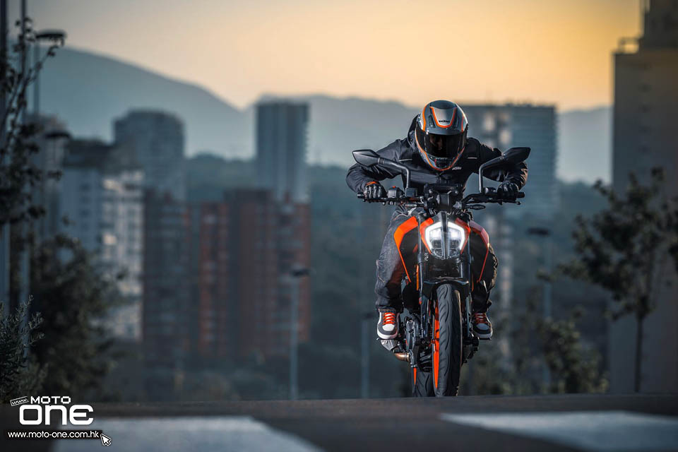 2017 KTM Duke 390