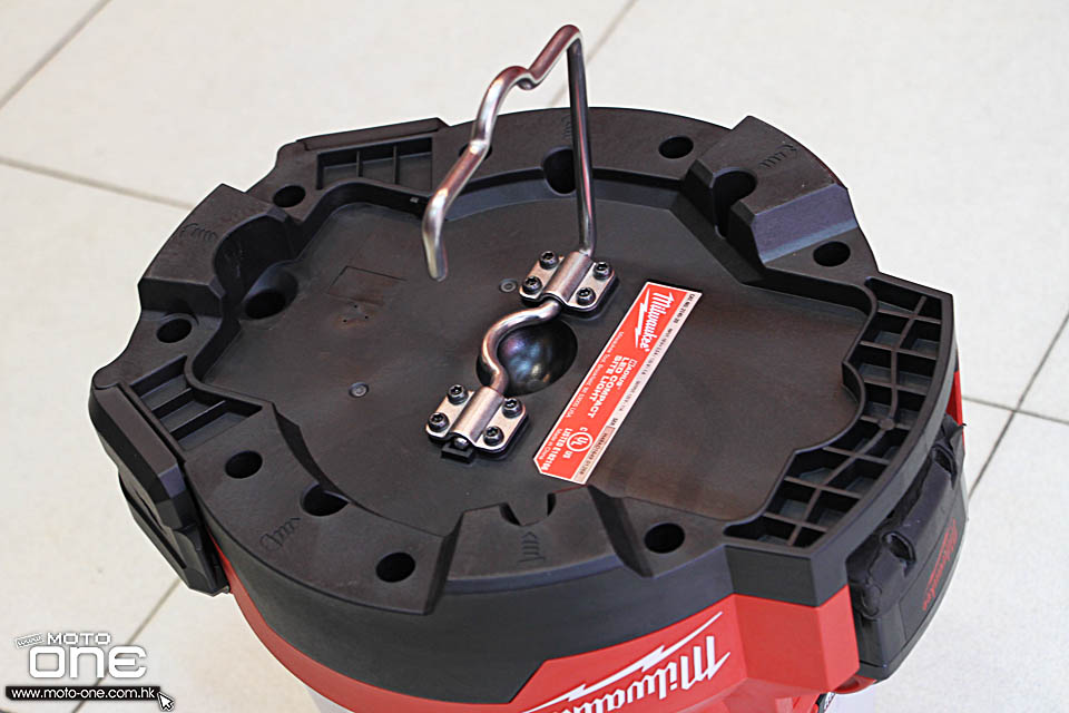 2017 MILWAUKEE M18 RADIUS LED