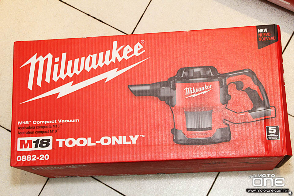 2017 MILWAUKEE M18 Compact Vacuum