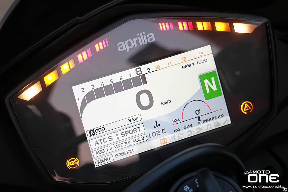 2017 APRILIA RSV4 RF Tuono 1100 Factory