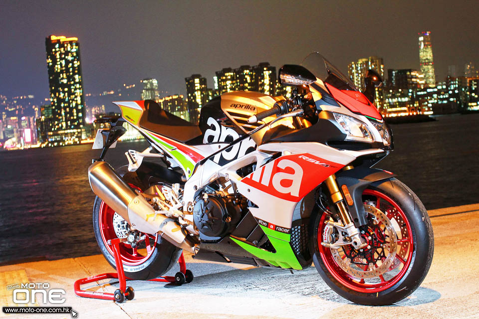 2017 APRILIA RSV4 RF Tuono 1100 Factory