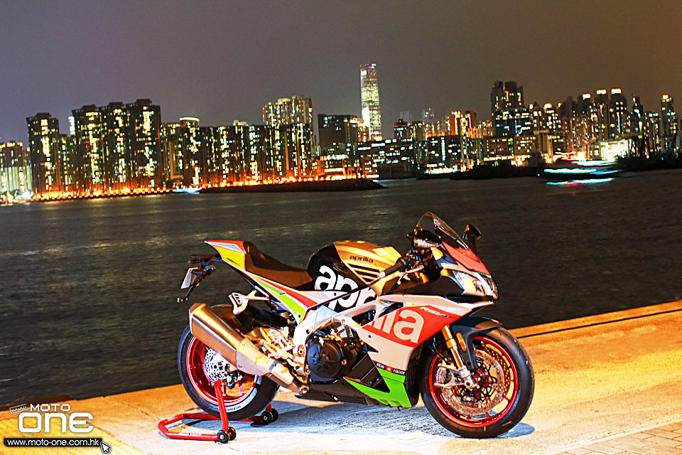 2017 APRILIA RSV4 RF Tuono 1100 Factory