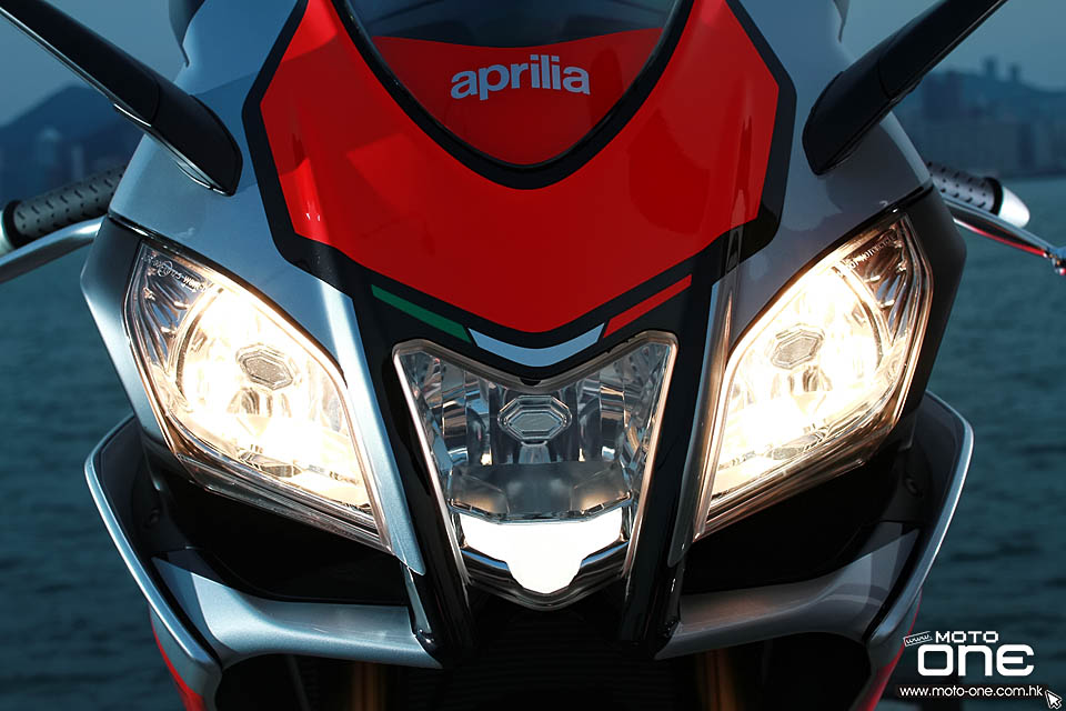 2017 APRILIA RSV4 RF Tuono 1100 Factory