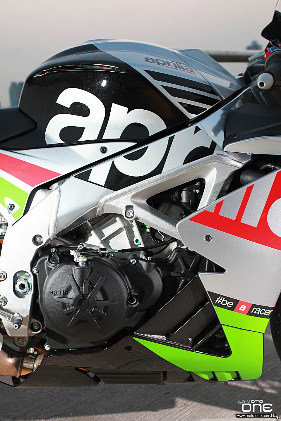 2017 APRILIA RSV4 RF Tuono 1100 Factory