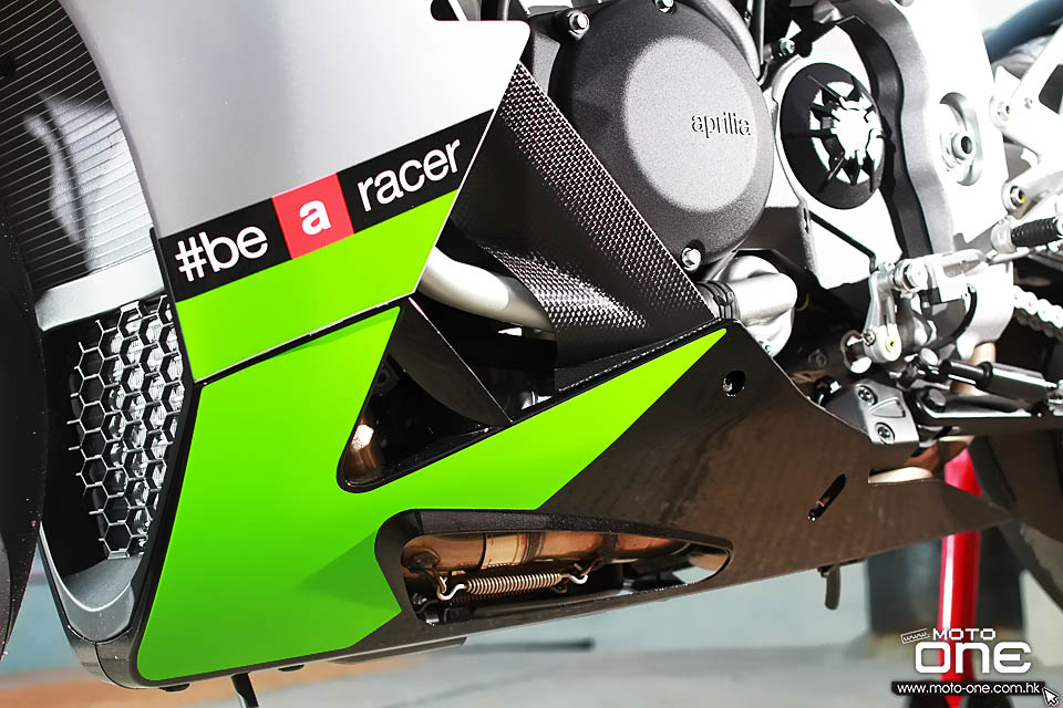 2017 APRILIA RSV4 RF Tuono 1100 Factory