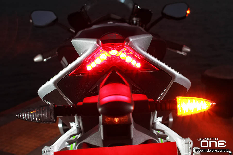 2017 APRILIA RSV4 RF Tuono 1100 Factory