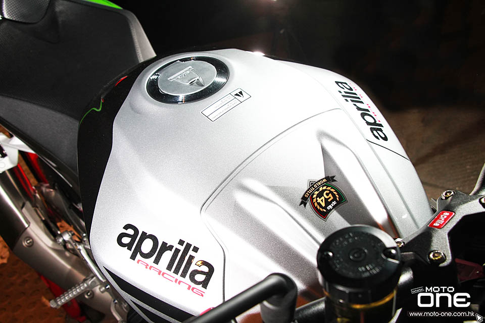 2017 APRILIA RSV4 RF Tuono 1100 Factory