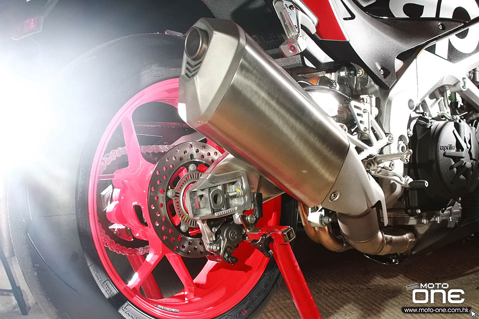 2017 APRILIA RSV4 RF Tuono 1100 Factory