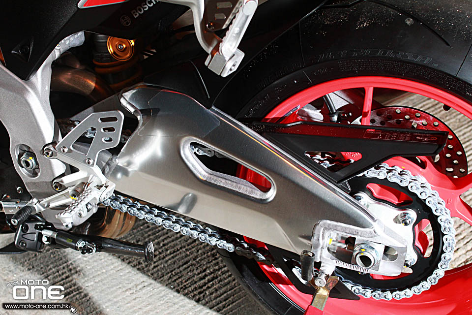 2017 APRILIA RSV4 RF Tuono 1100 Factory