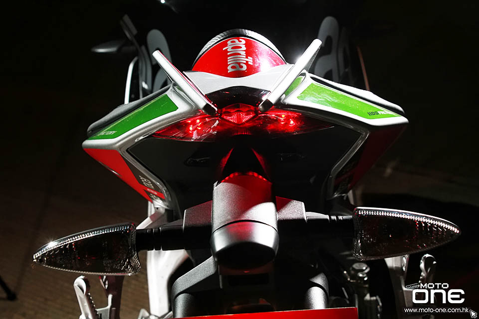 2017 APRILIA RSV4 RF Tuono 1100 Factory