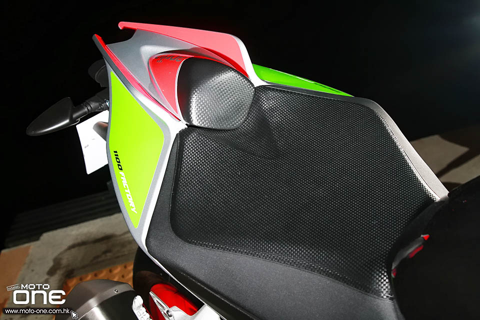 2017 APRILIA RSV4 RF Tuono 1100 Factory
