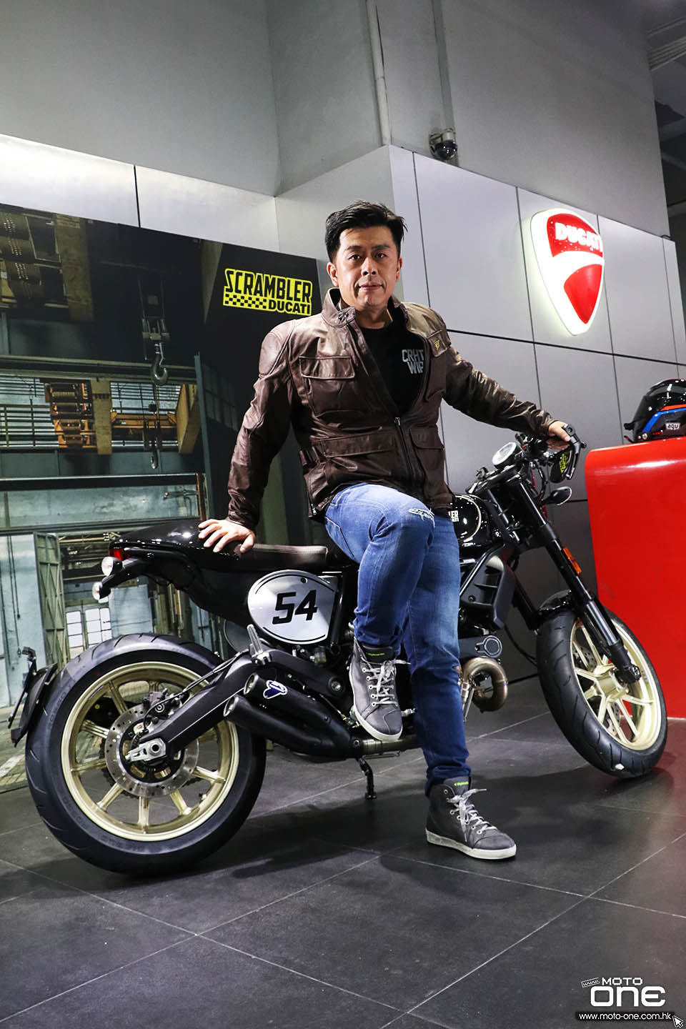 2017 Ducati Scrambler Cafe Racer Simon Kwan