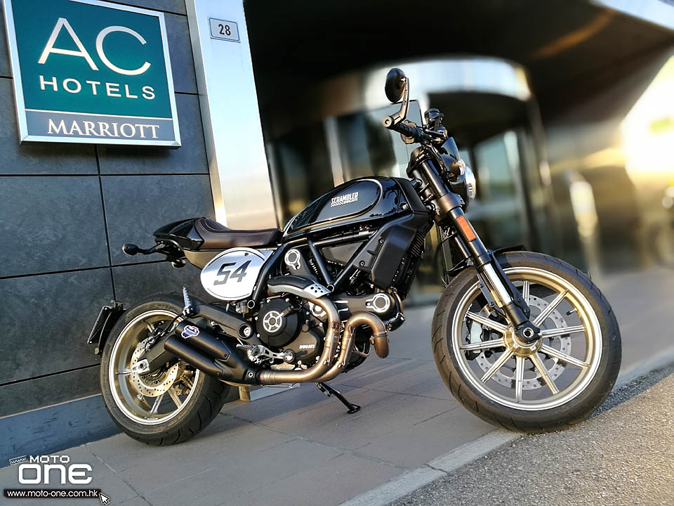 2017 Ducati Scrambler Cafe Racer Simon Kwan