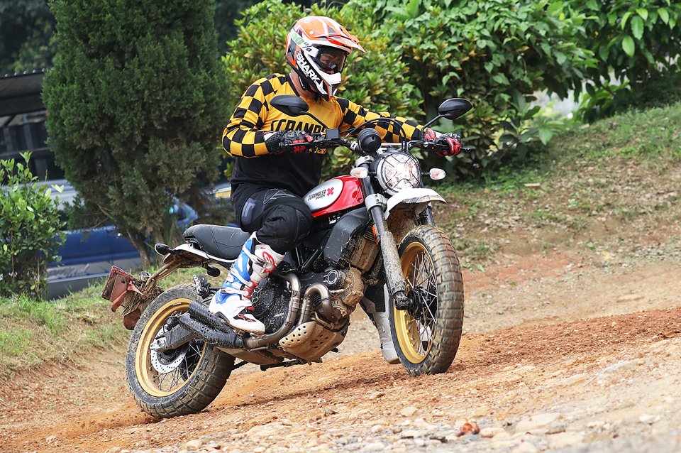 DUCATI SCRAMBLER DESERT SLED