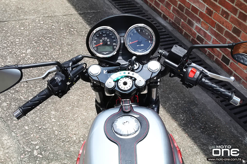 2017 Moto Guzzi V7 III Anniversario Racer