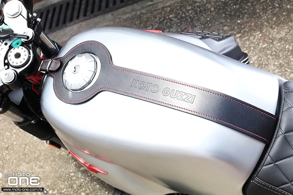 2017 Moto Guzzi V7 III Anniversario Racer
